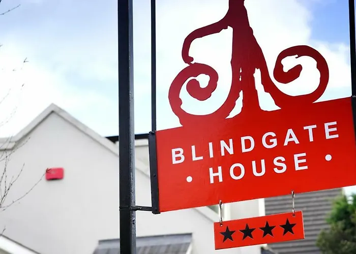 Blind Gate House *